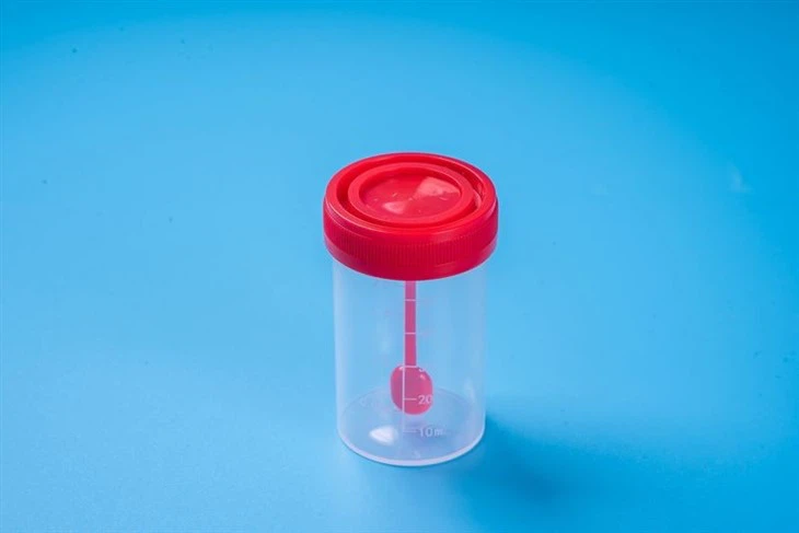 Plastična posoda za blato za enkratno uporabo